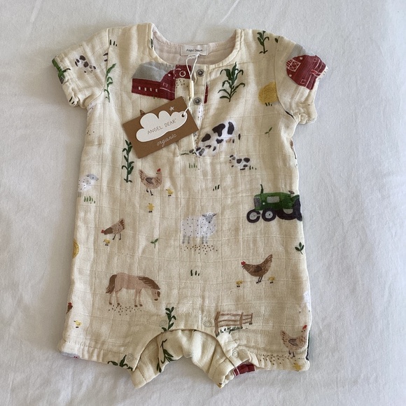 NWT Angel Dear Oganic Cotton Muslin Farm animal print cream romper 3-6 months - Picture 1 of 6